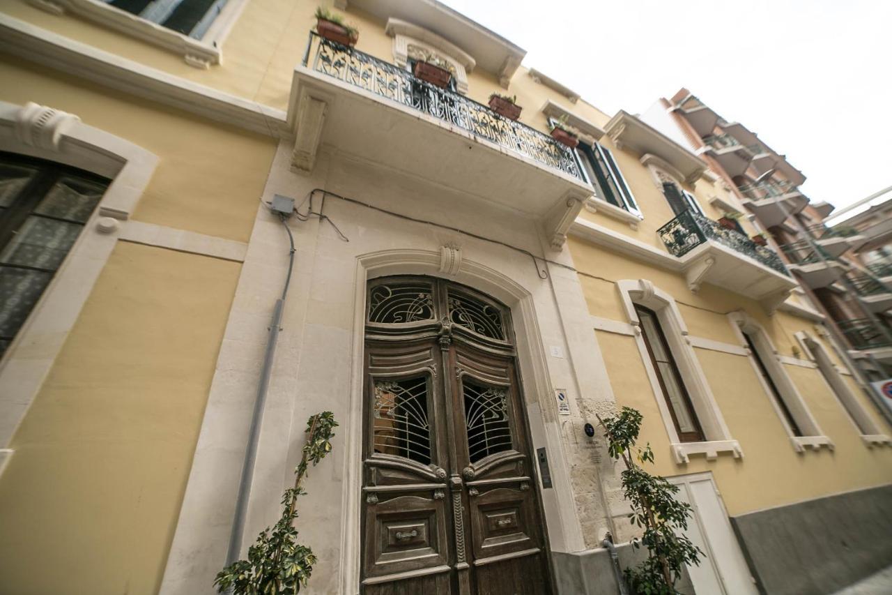 4 Balconi Liberty Apartments Lecce Buitenkant foto