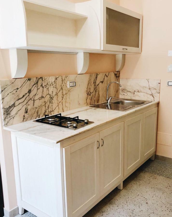 4 Balconi Liberty Apartments Lecce Buitenkant foto