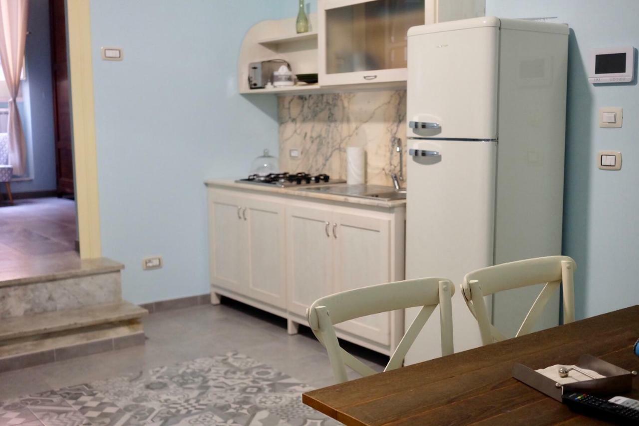 4 Balconi Liberty Apartments Lecce Buitenkant foto