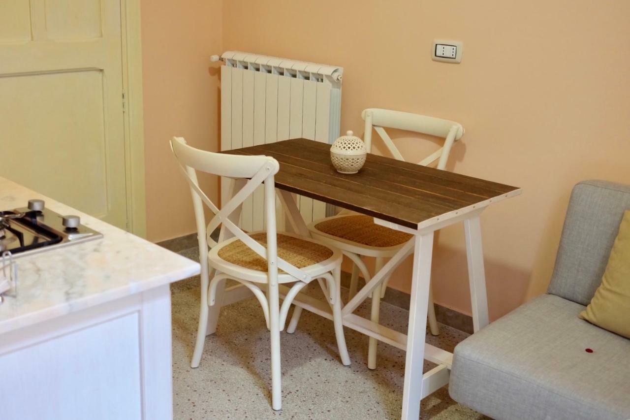 4 Balconi Liberty Apartments Lecce Buitenkant foto