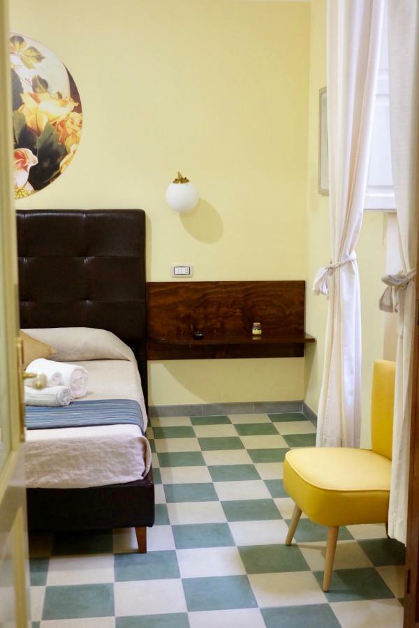 4 Balconi Liberty Apartments Lecce Buitenkant foto