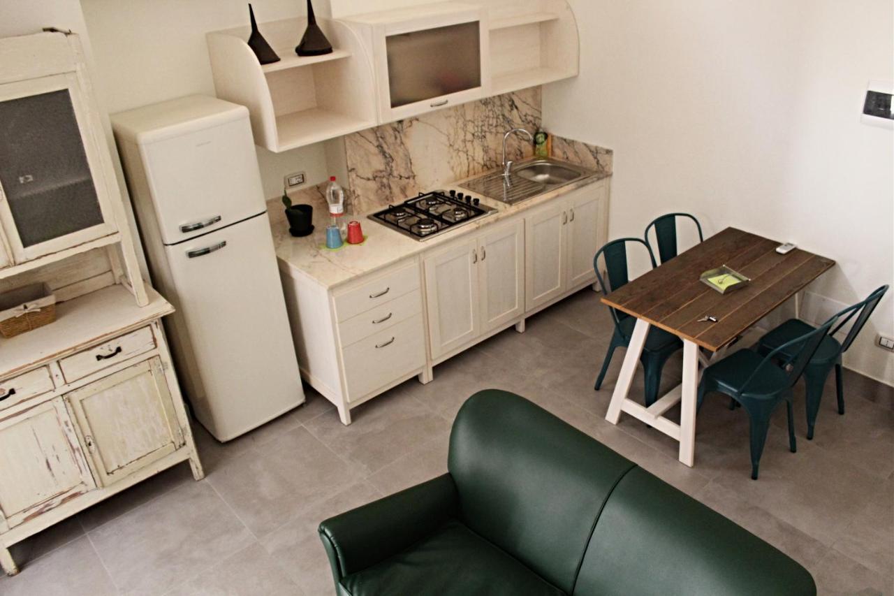 4 Balconi Liberty Apartments Lecce Buitenkant foto